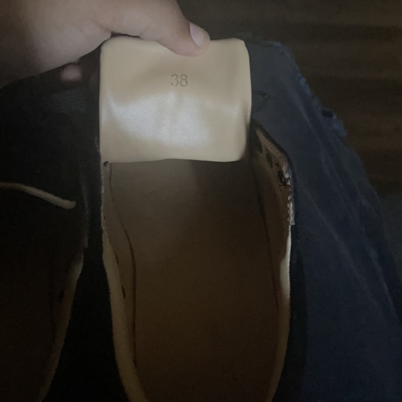 Size 8.5 no box best offer - Picture 2 of 3